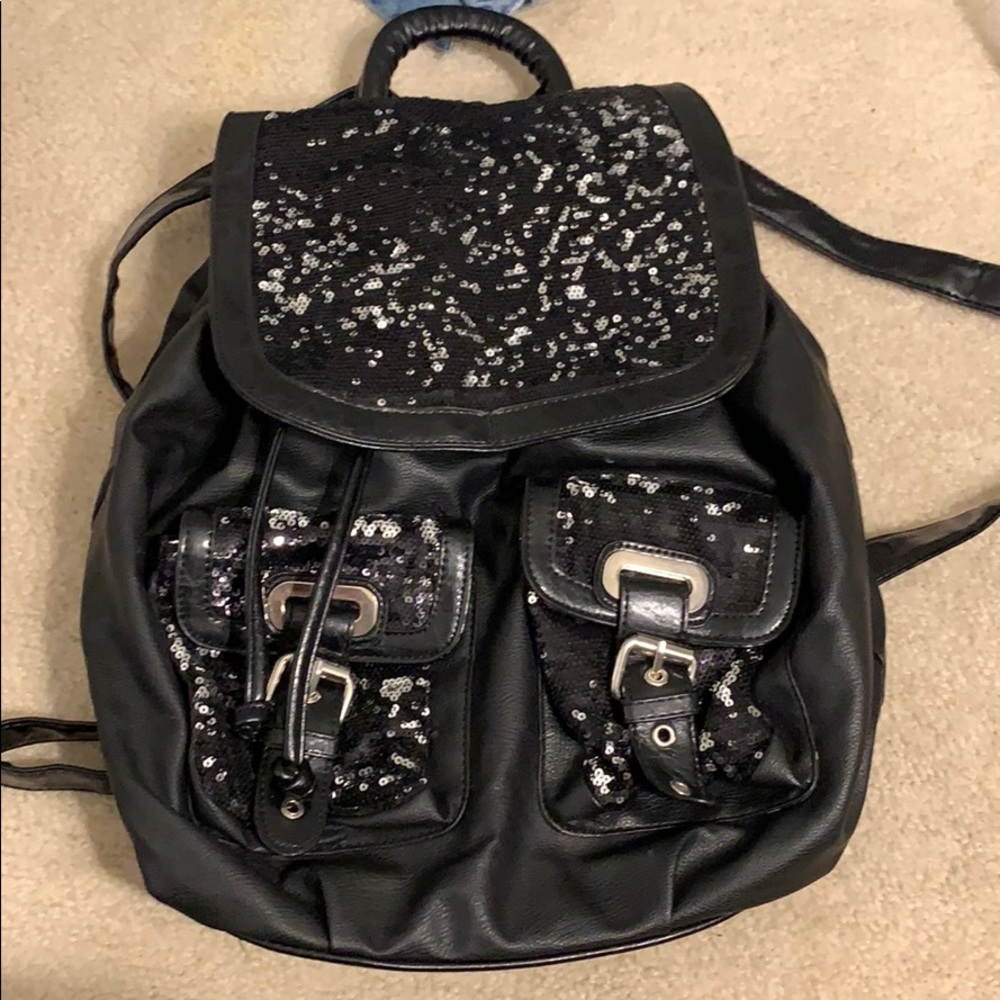Call it spring back pack - Picture 2 of 8